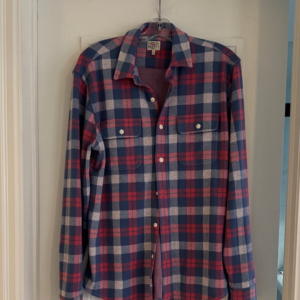 Faherty super soft flannel “sweater “ shirt, size M men’s